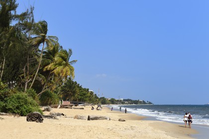 Gabon, Libreville, plage de l'aéroport bordant l'Estuaire du Gabon