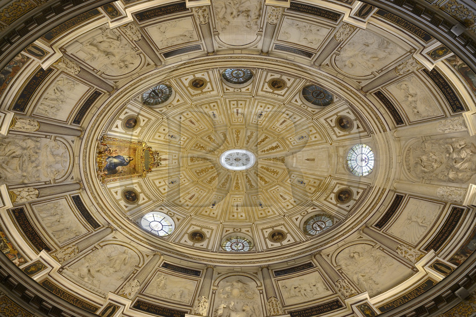 Espagne, Andalousie, Séville, la cathédrale, classé Patrimoine Mondial de l'UNESCO, dôme Renaissance de la salle du Chapitre, première salle éliptique construite en Europe Espagne, Andalousie, Séville, la cathédrale, classé Patrimoine Mondial de l'UNESCO, dôme Renaissance de la salle du Chapitre, première salle éliptique construite en Europe