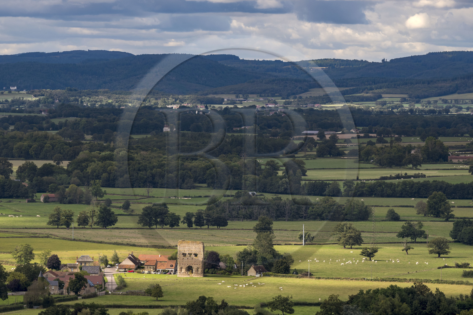 France, Saône-et-Loire (71), Autun, le temple gallo-romain dit de Janus dont la première construction remonte à l’époque gauloise au IIIe siècle av. JC