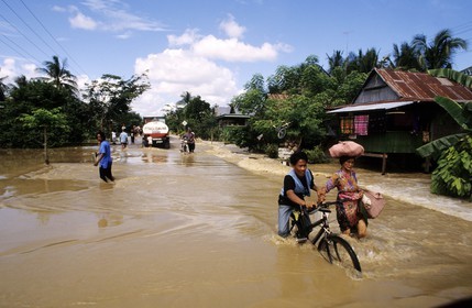 Indonesia, Sulawesi, Lake Tempe region, flood
