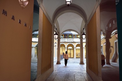 Italie, Lombardie, Milan, Quadrilatère de la Mode (Quadrilatero della moda), boutique de luxe Marni via Monte Napoleone
