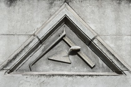 France, Dordogne (24), Périgord Blanc, Périgueux, le temple maçonnique, les sculptures représentant les emblèmes maçonniques furent détruites début 1941 sur ordre du Régime de Vichy et ne furent reconstituées qu'en 1987