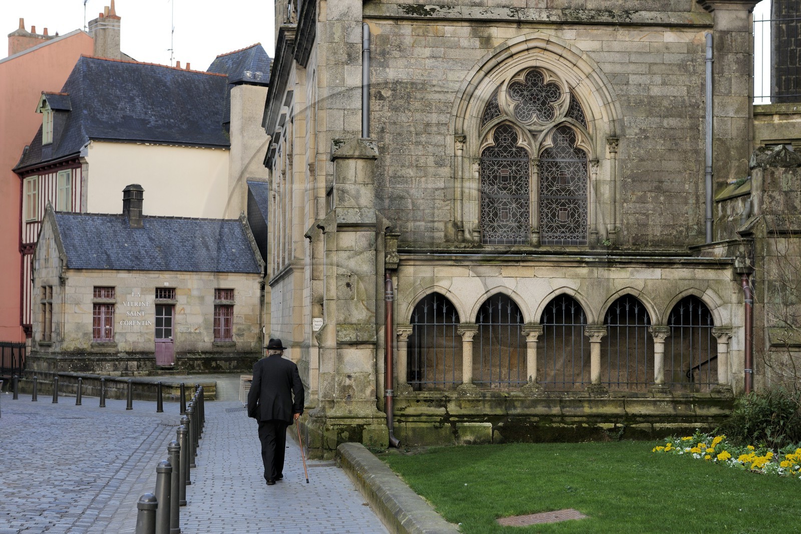 France, Finistère (29), Quimper, à l'ombre de la cathédrale sur la place Laennec