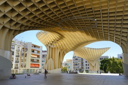 Espagne, Andalousie, Séville, Plaza de la Encarnacion - Plaza Mayor, Metropol Parasol (construit en 2011) par l'architecte  Jurgen Mayer-Hermann