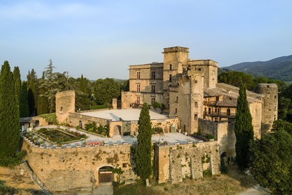 France, Vaucluse, Parc Naturel Regional du Luberon (Natural Regional Park of Luberon), Lourmarin, labelled Les Plus Beaux Villages de France (The Most Beautiful Villages of France), the castle of the 15th and 16th centuries Renaissance (aerial view)