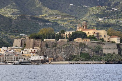 Italy, Sicily, Aeolian Islands, listed as World Heritage by UNESCO, Lipari Island, Lipari, the citadel overlooking the fishing port of Marina Corta on the left