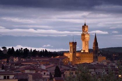 Italy, Tuscany, Florence, listed as World Heritage by UNESCO, the Palazzo Vecchio at dusk