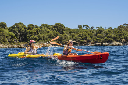 France, Alpes-Maritimes, Cannes, kayaking in the Lerins Islands, tour of the Saint-Honorat island from the south