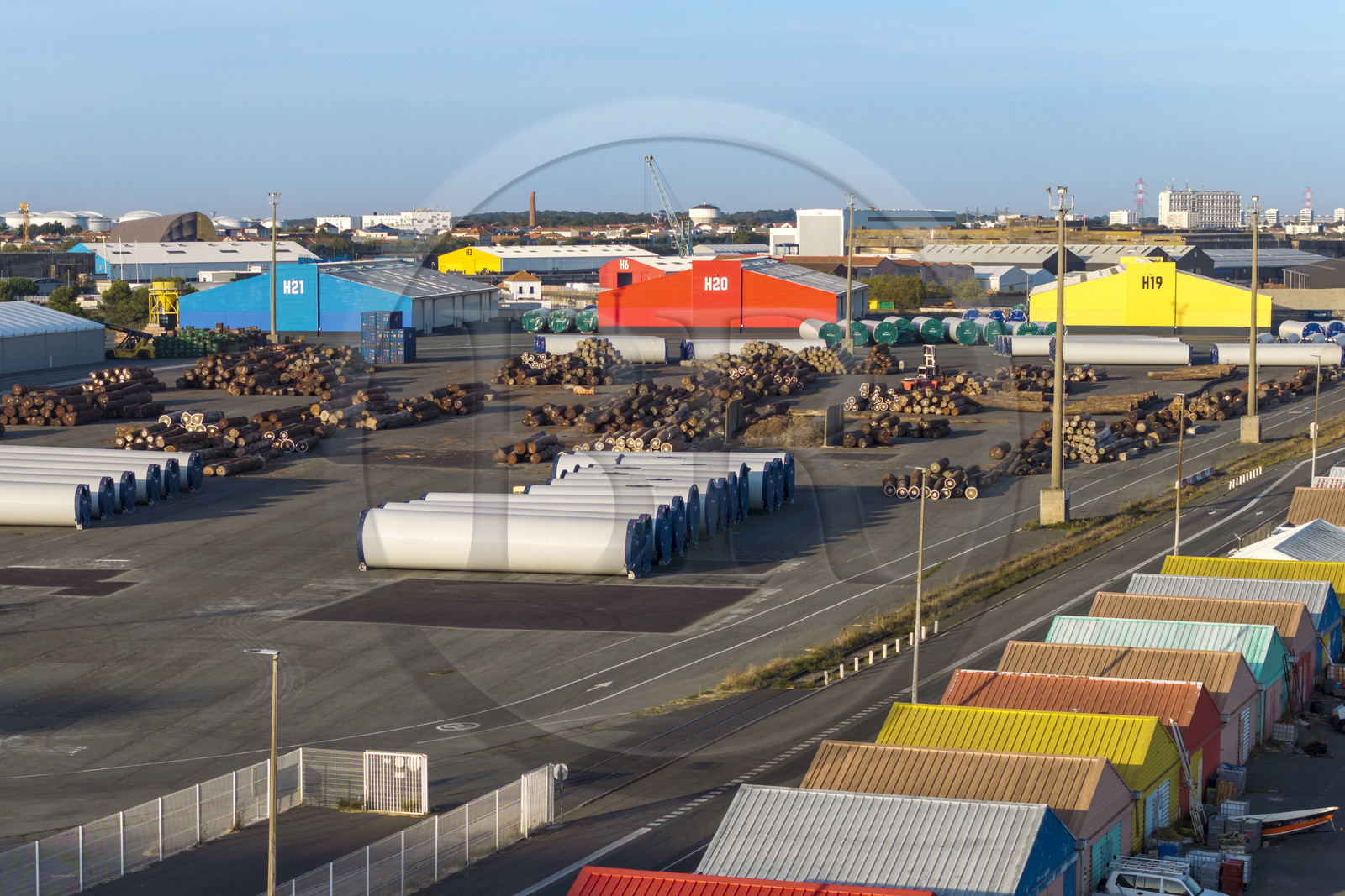 France, Charente-Maritime (17), La Rochelle, le Port Atlantique La Rochelle, port de commerce La Pallice(vue aérienne)