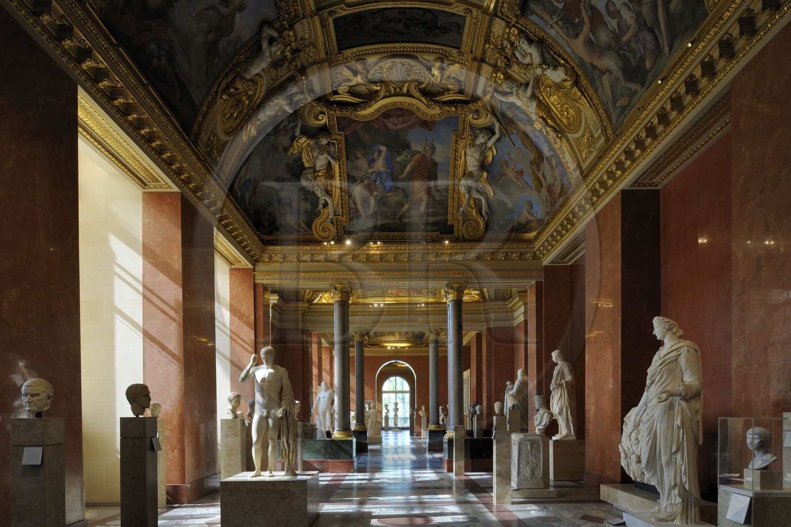 France, Paris (75), Musée du Louvre, salle des Saisons (23), anciens appartements d'Anne d'Autriche, art romain