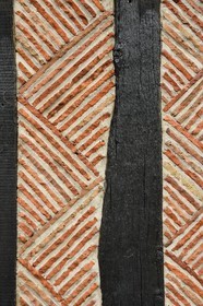 France, Calvados (14), Pays d'Auge, Beuvron-en-Auge, labellisé Les Plus Beaux Villages de France, maison à pans de bois et à briques essantées (détail)