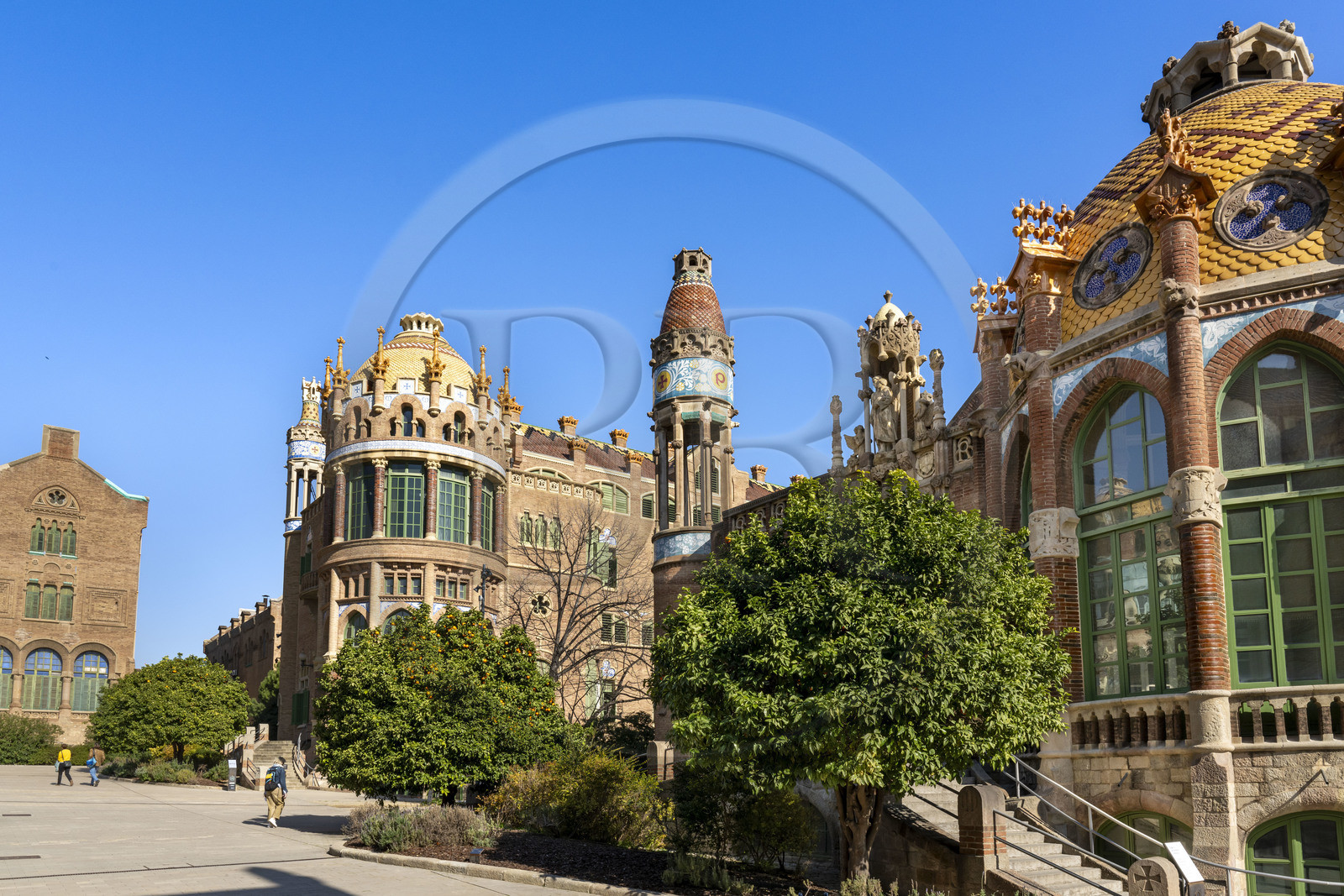 Espagne, Catalogne, Barcelone, quartier d'El Guinardo, ancien Hospital de la Santa Creu i de Sant Pau classé Patrimoine Mondial de l'UNESCO, de style moderniste par l'architecte Domenech i Montaner, aujourd'hui un musée et un centre culturel, il était composé de pavillons reliés par des souterrains