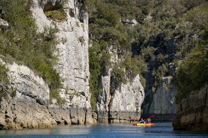 Var on the Left Bank and Alpes de Haute Provence on the Right Bank, Parc Naturel Regional du Verdon, Basses Gorges du Verdon downstream of Lake St. Croix, discovery by kayak of the gorges de Baudinard