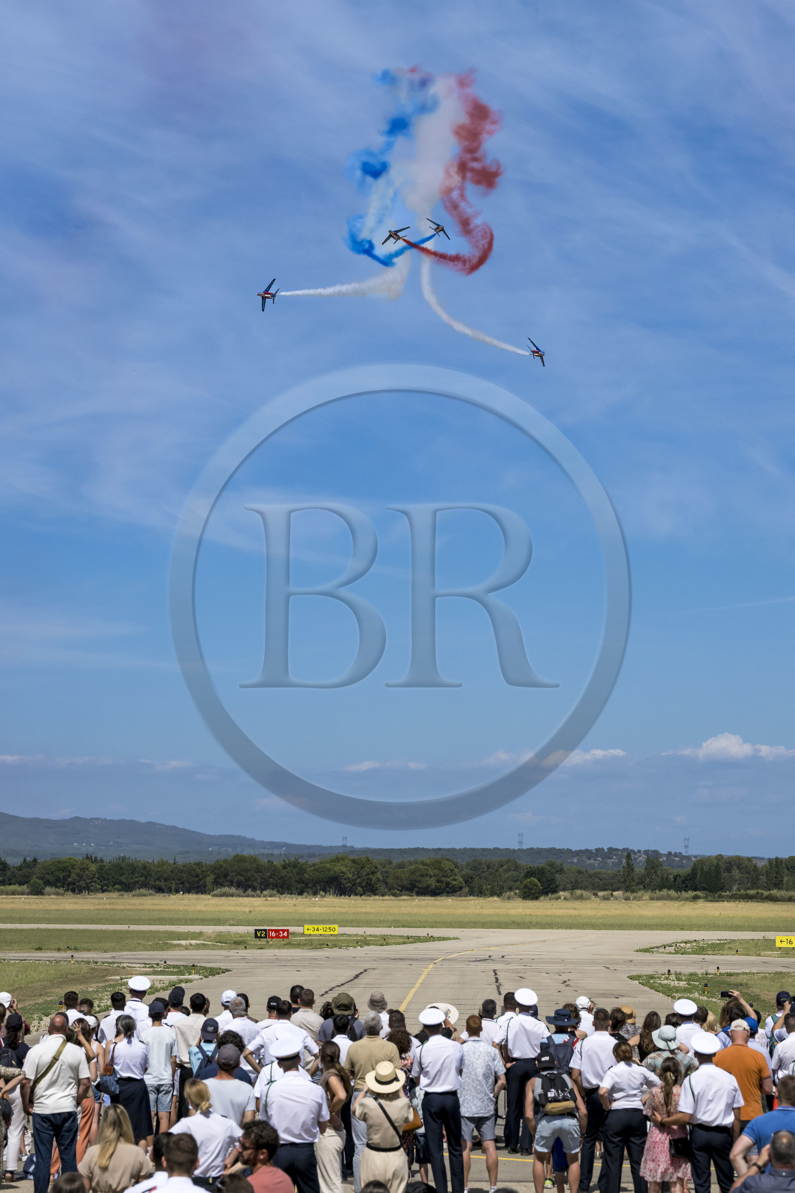 France, Bouches du Rhone, Salon de Provence, air base 701, base of the Patrouille de France (PAF for Patrouille acrobatique de France) of the French Air and Space Force, aerial demonstrations in the presence of the families of the student officers for the Echange des Gardes ceremony