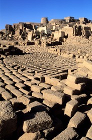Libya, region of the desert, the Fezzan (Sahara), old town of Ghat, bricks in clay soil