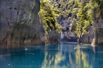 Var on the Left Bank and Alpes de Haute Provence on the Right Bank, Parc Naturel Regional du Verdon, Basses Gorges du Verdon downstream of Lake St. Croix, gorges de Baudinard