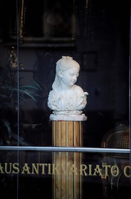 Lithuania (Baltic States), Vilnius, antic shop