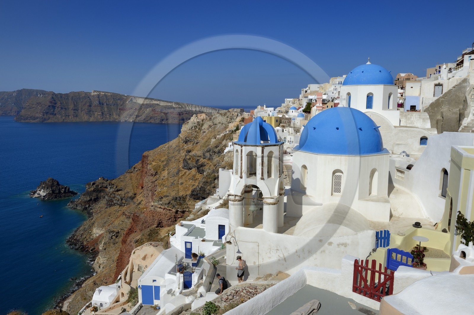 Grèce, Les Cyclades, mer Égée, île de Santorin (Thira ou Théra), le village de Oia qui surplombe la Caldera