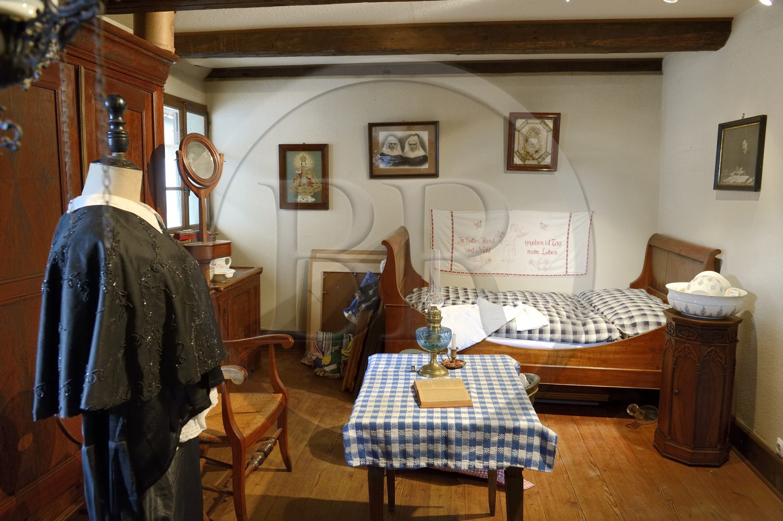 France, Haut-Rhin (68), Sundgau, Oltingue, le musée Paysan, intérieur d'un maison du Sundgau au XIXème siècle
