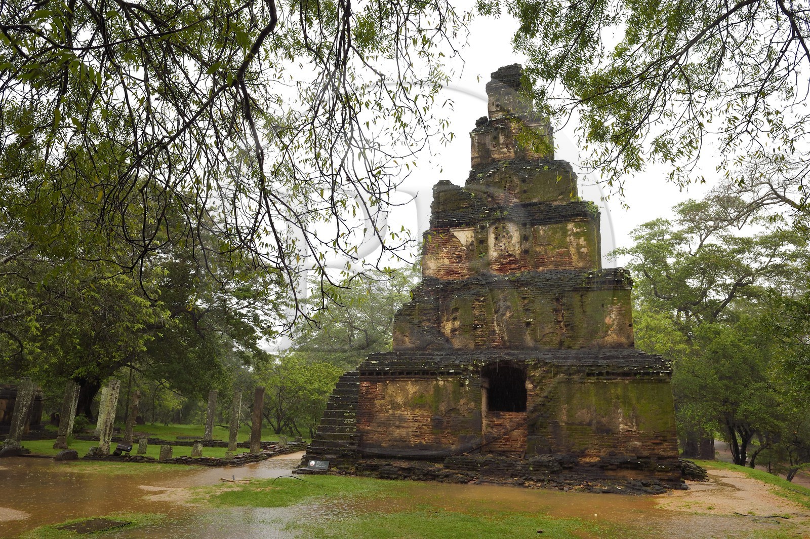 Sri Lanka,  North Central province, Polonnaruwa, the former capital of the country (11th to 13th century) listed as World Heritage by UNESCO, terrace of the Tooth Relic (Dala Badjuwa), Satmahal Prasada stupa of the 12th century