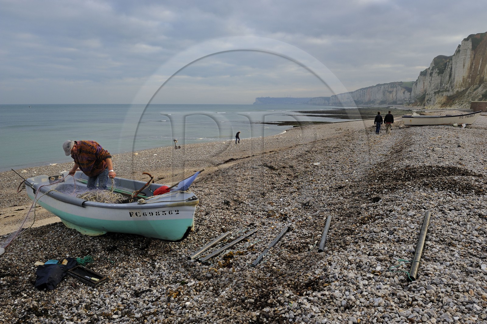 France, Seine-Maritime (76), Côte d'Albâtre, Yport, port d'echouage sur la plage, barques de pêche