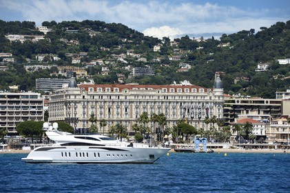 France, Alpes-Maritimes (06), Cannes, le palace du Carlton sur le boulevard de la Croisette