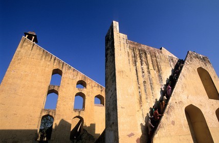 Inde, état du Rajasthan, Jaipur, observatoire astronomique de Yantra Mandir ou Jantar Mantar construit en 1727, classé Patrimoine Mondial de l'UNESCO