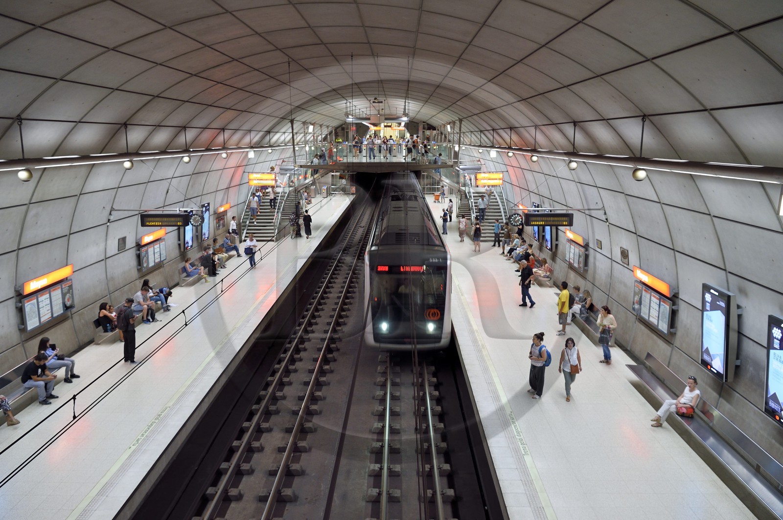 Espagne, Pays basque espagnol, Biscaye, Bilbao, metro par l'architecte Richard Foster