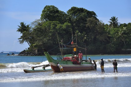 Sri Lanka, Southern Province, Weligama, fishing boat on the Beach