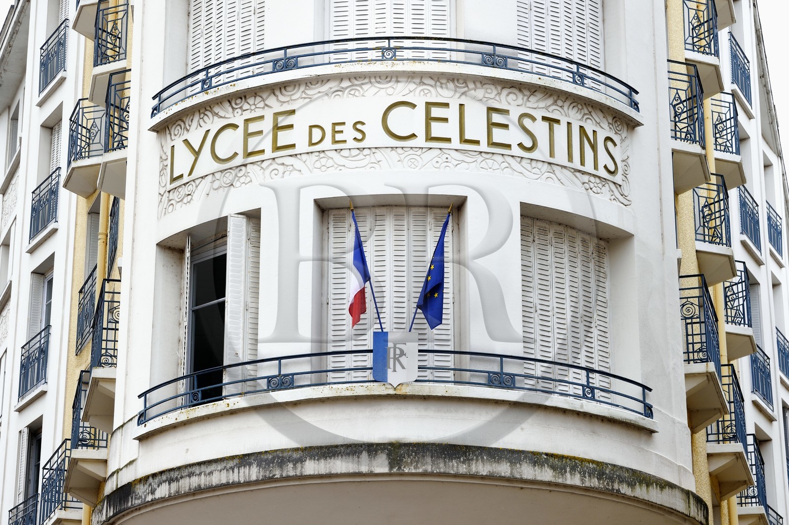 France, Allier (03), Vichy, l’ancien Hotel des Célestins devenu Lycée des Célestins, en forme de paquebot et de style Art Déco