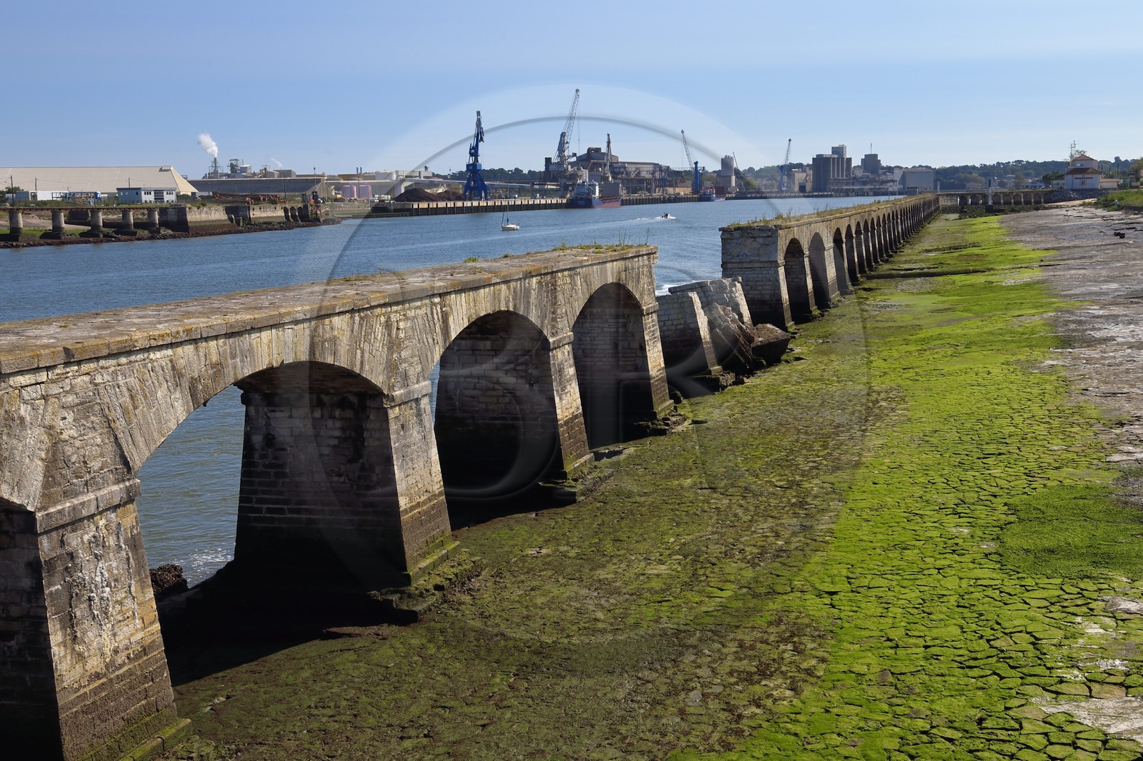 France, Pyrénées-Atlantiques (64), Pays-Basque, Anglet, embouchure de l'Adour qui est l'accès à la mer du port de Bayonne