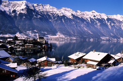 Switzerland, region of Bern (Bernese Oberland), the lake of Brienz and the town