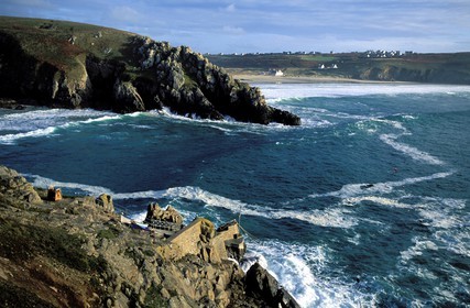 France, Finistere, the Baie des Trepasses (Dead men's Bay) in the area of the Pointe du Raz (Raz headland), Vorlene harbour