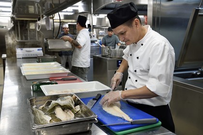 Groenland, cote ouest, bateau de croisière MS Fram de la compagnie Hurtigruten, les cuisines