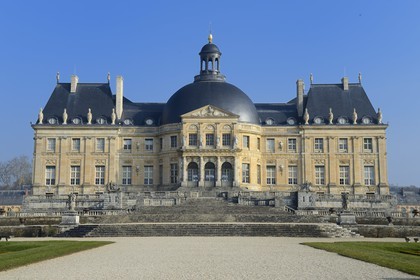 France, Seine et Marne, Maincy, Chateau de Vaux le Vicomte, southern facade of the castle and the A la Francaise gardens created by Le Notre