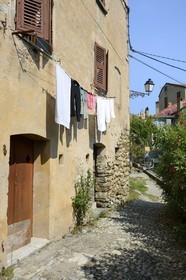 France, Haute-Corse (2B), Corte, la Ville Haute, ruelle du quartier de Pilusellu