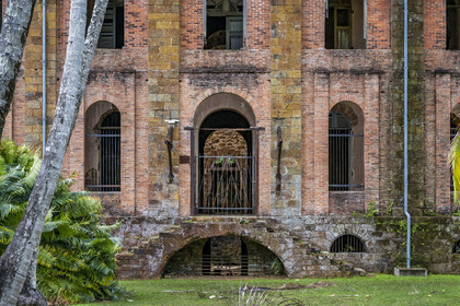 France, Guyane, Kourou, Iles du Salut, Ile Royale, ruines de l'ancien hopital du bagne