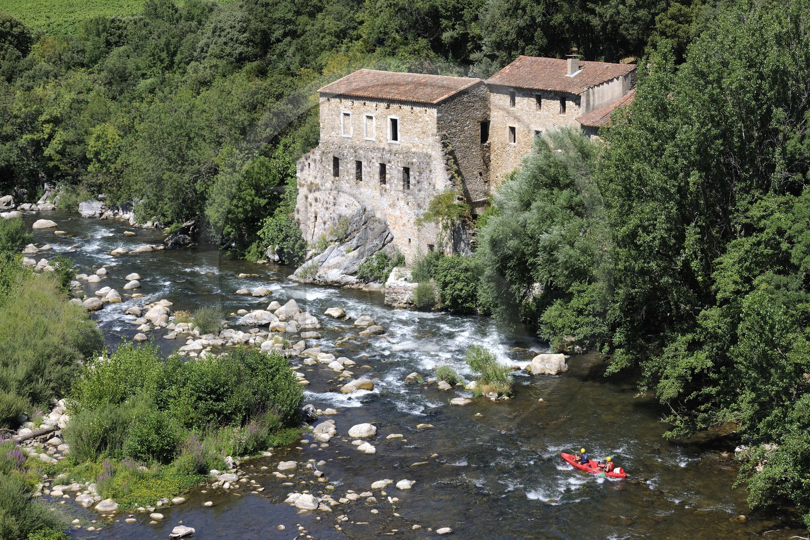 France, Hérault (34), vallée de l' Orb, descente en canoë-kayak de la rivière Orb au moulin de Travassac à Mons la Trivalle