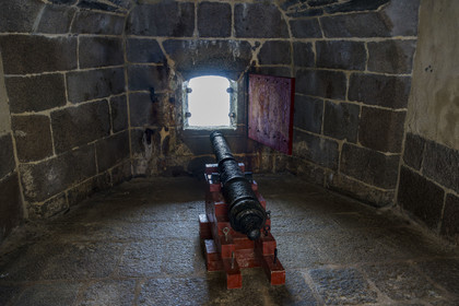 France, Finistère, Morlaix bay, Plouezoc'h, the Taureau castle built by Vauban in the 17th century, artillery piece