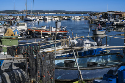 France, Hérault (34), Sète, quartier de la Pointe Courte, le petit port du quartier de pecheurs sur les rives de l'étang de Thau
