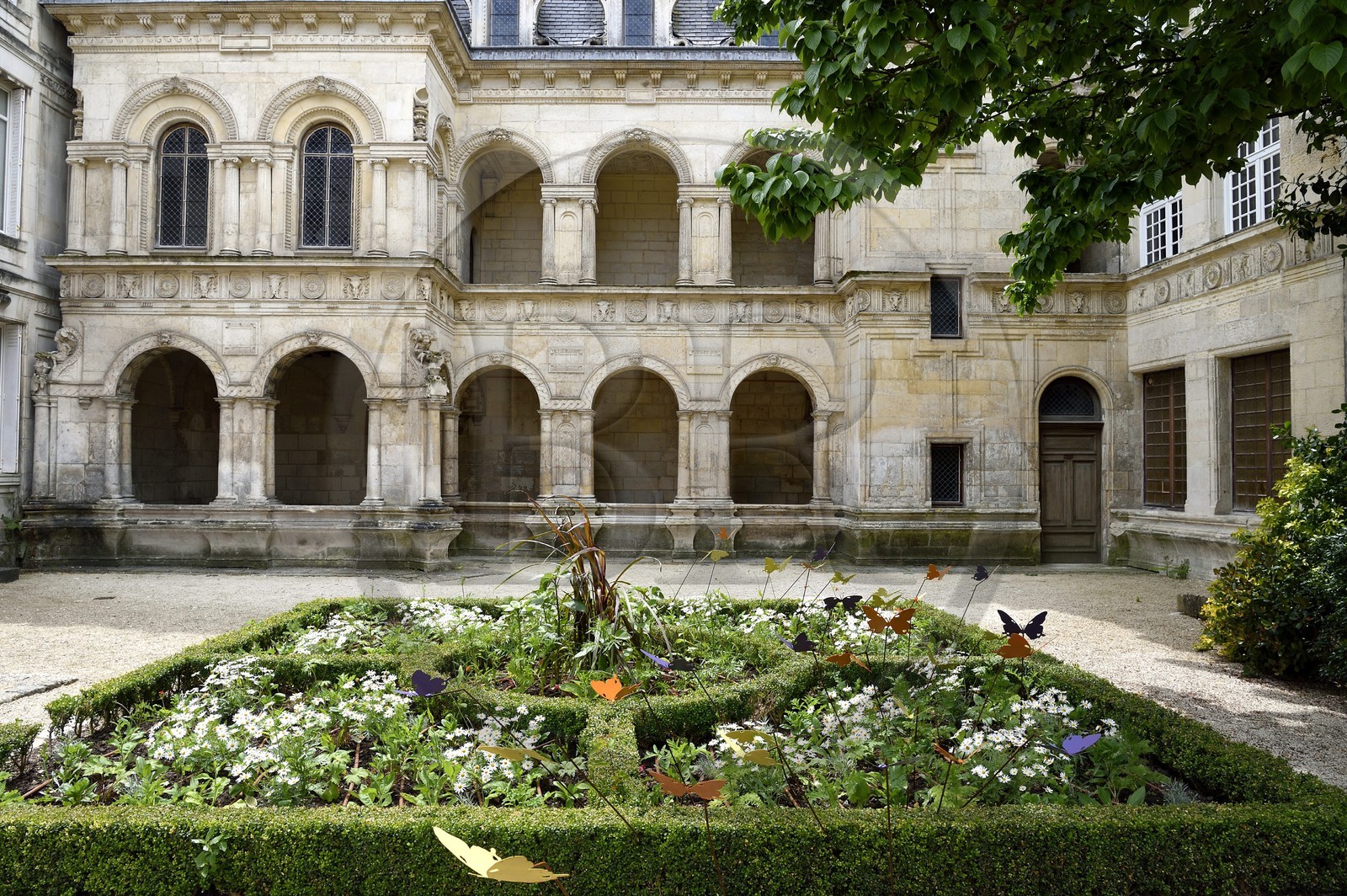 France, Charente-Maritime, La Rochelle, hotel of Hugues Pontard (Maison Henri II) built in the 16th century