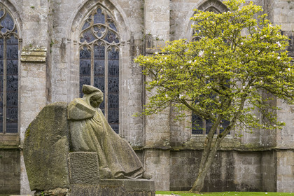 France, Côtes-d'Armor, Tréguier, Saint Tugdual Cathedral, monument to the dead La Douleur (Pain) by the sculptor Francis Renaud representing a Breton woman dressed in the traditional widow's mantle with the Toukenn headdress
