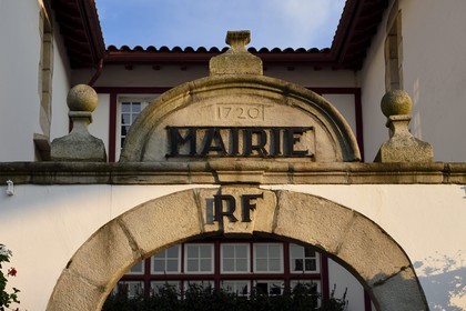 France, Pyrénées-Atlantiques (64), la côte du Pays-Basque, Ciboure, l'Hotel de Ville