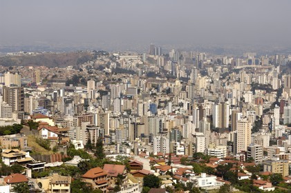 Brazil, Minas Gerais state, Belo Horizonte, skycrapers seen from the Mangabeiras