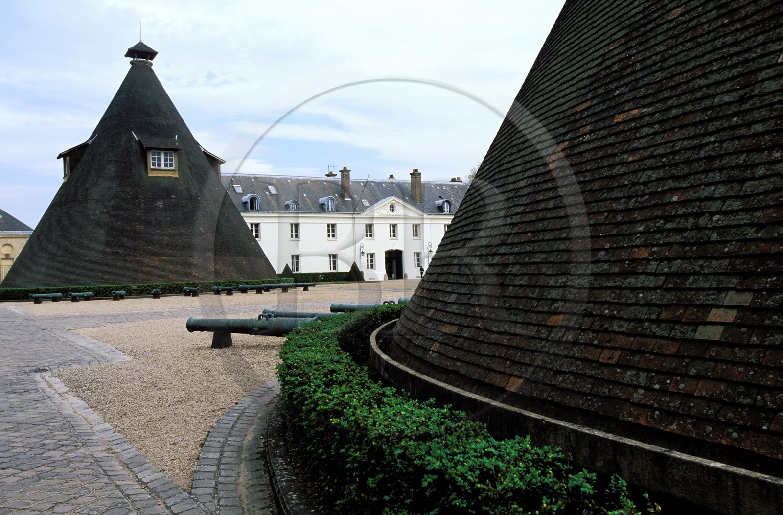 France, Saône-et-Loire (71), Le Creusot, château de La Verrerie, les deux anciens fours de cristal