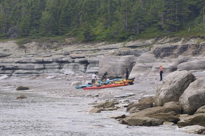 Canada, province du Québec, Côte Nord, Havre-Saint-Pierre, le Parc National Archipel de Mingan dans le golfe du Saint Laurent, kayak Canada, Quebec Province, North Coast, Havre Saint Pierre, Mingan Archipelago National Park in the Gulf of St Lawrence, kayak