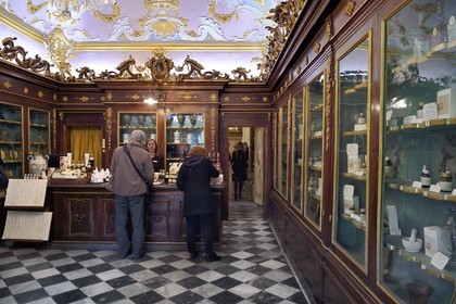 Italy, Tuscany, Florence, listed as World Heritage by UNESCO, Officina profumo, farmaceutica di Santa Maria Novella, former Italian apothecary pharmacy turned into perfume and body care distillery and shop, the old sales room and first shop opened to the public in 1612