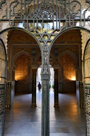 Espagne, Andalousie, Séville, Alcazar de Séville (Reales Alcazares de Sevilla), classé Patrimoine Mondial de l'UNESCO, entrée du Salon del Techo de Felipe II