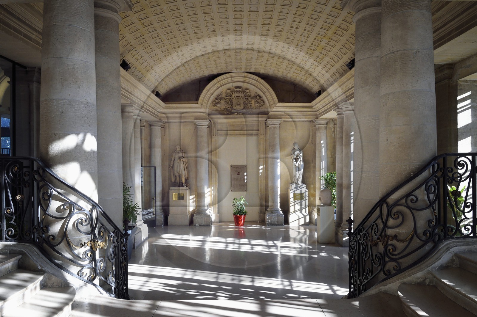 France, Seine-Maritime (76), Rouen, l'hotel de Ville dans l’ancienne abbaye Saint-Ouen, le vestibule d’honneur
