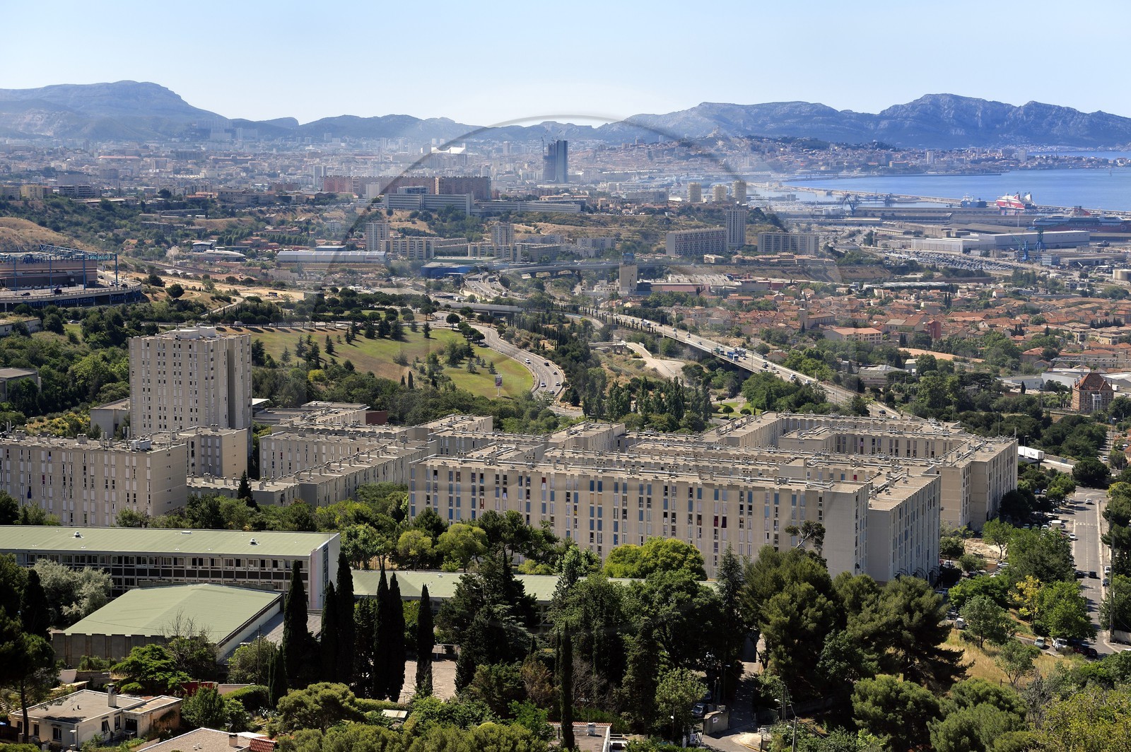 France, Bouches-du-Rhône (13), Marseille, les quartiers Nord, HLM (habitation à loyer modéré) de la Cité Castellane